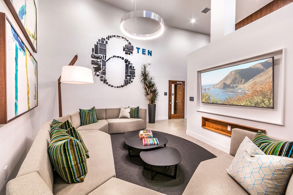 6tenEAST- Wired Lounge